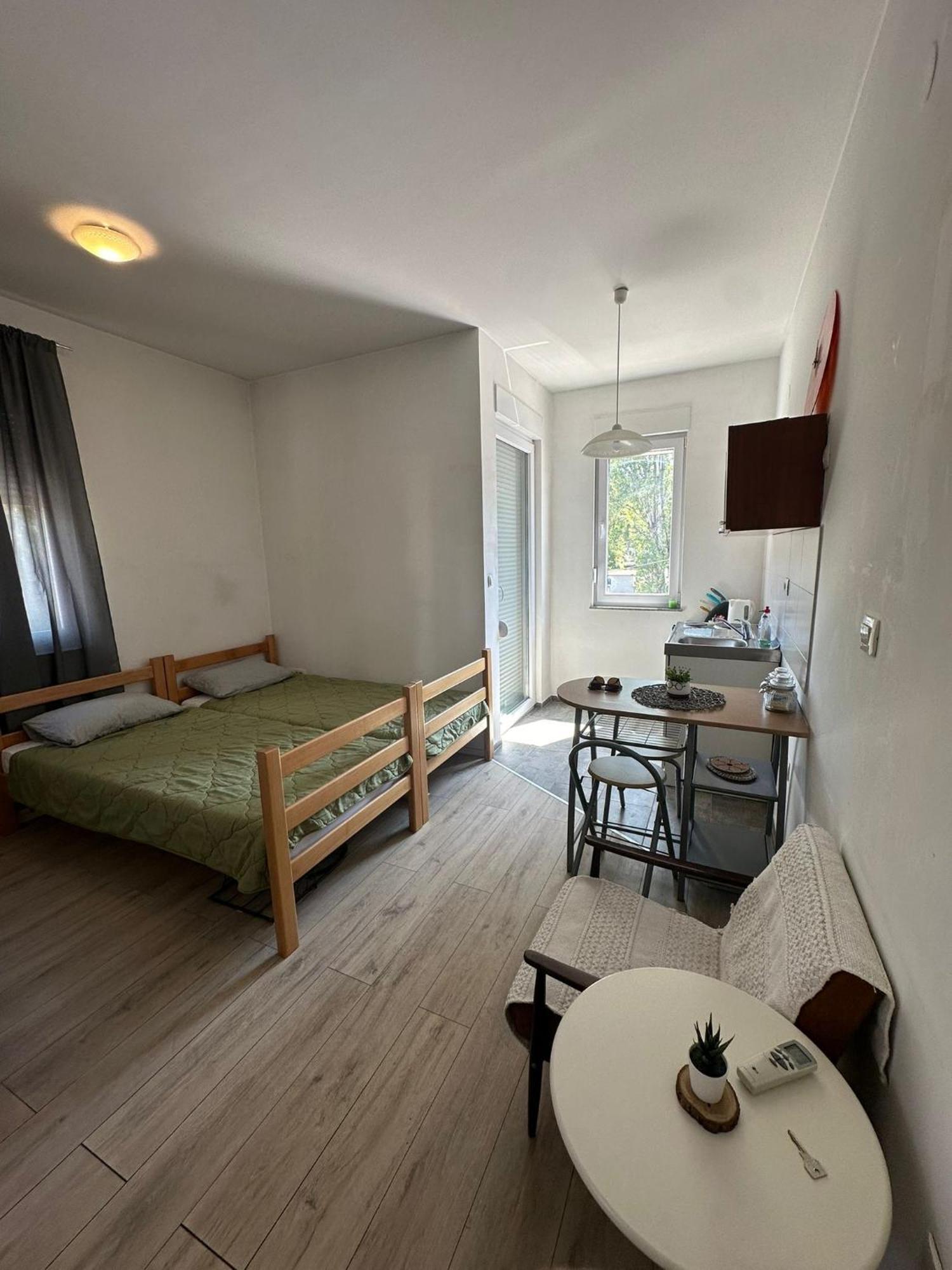 Апартаменты Apartman Zrinjski Мостар Экстерьер фото